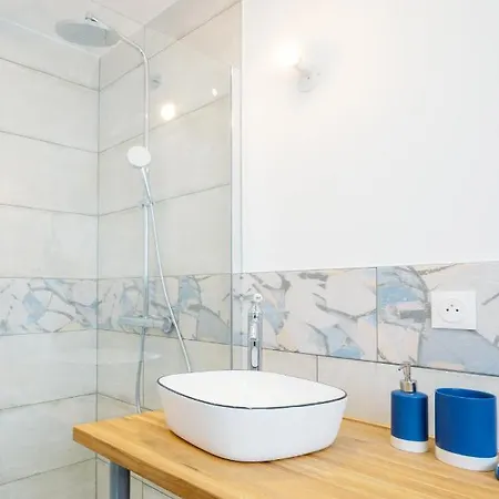 La Bonbonniere By Leslodgespa Apartment