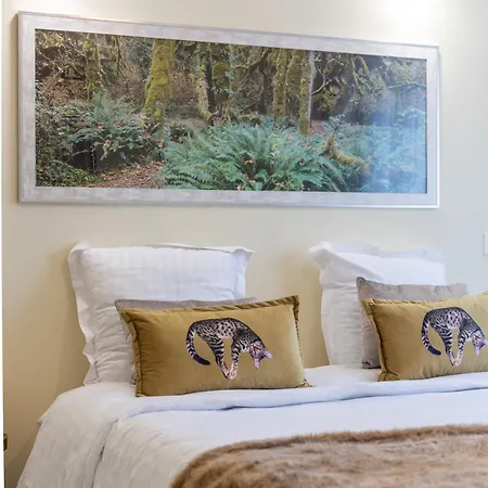 La Bonbonniere By Leslodgespa Apartment *