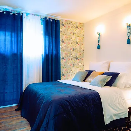 La Bonbonnière By Leslodgespa Appartamento