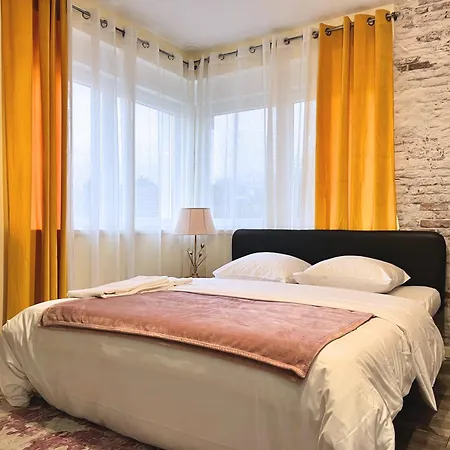 La Bonbonniere By Leslodgespa Hesingue