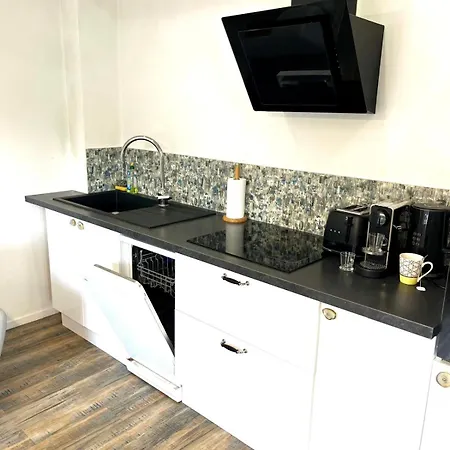 La Bonbonniere By Leslodgespa Apartment *
